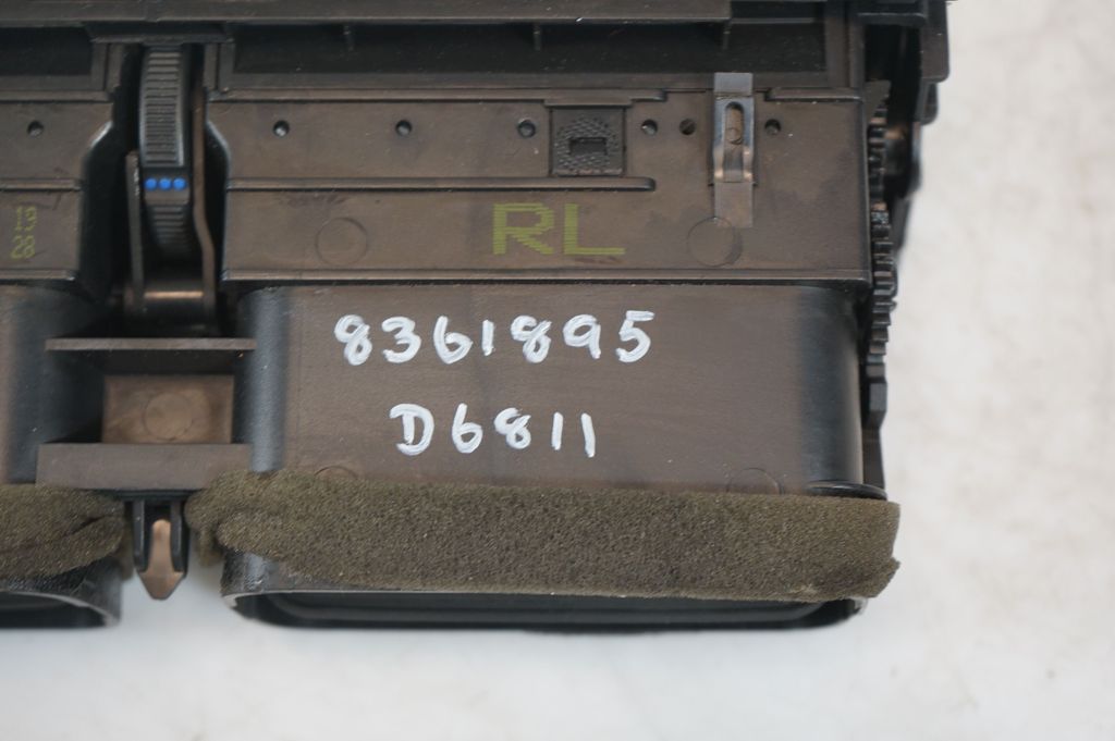 Dash center air vent grill (10)