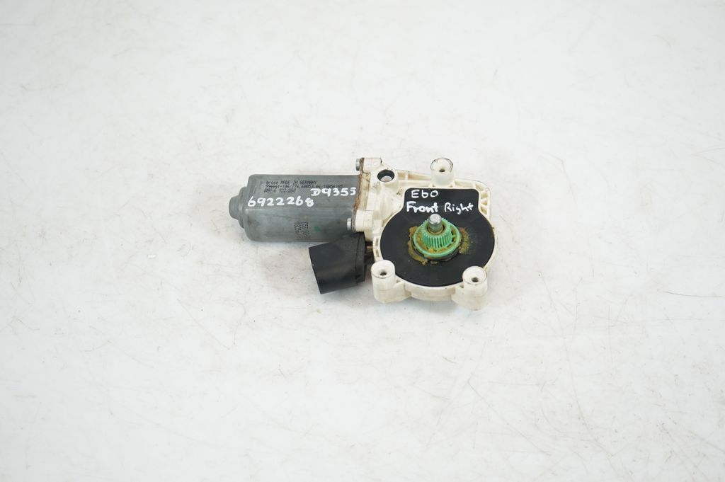 Front door window regulator with motor