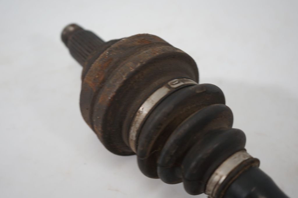 Rear driveshaft (7)