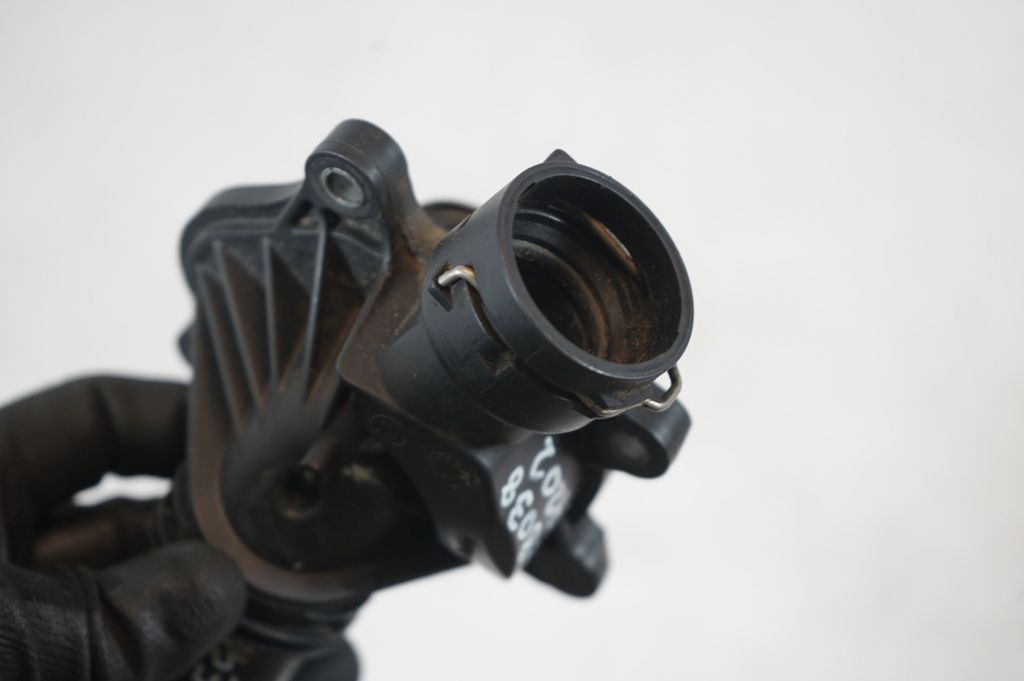 Thermostat/thermostat housing (6)