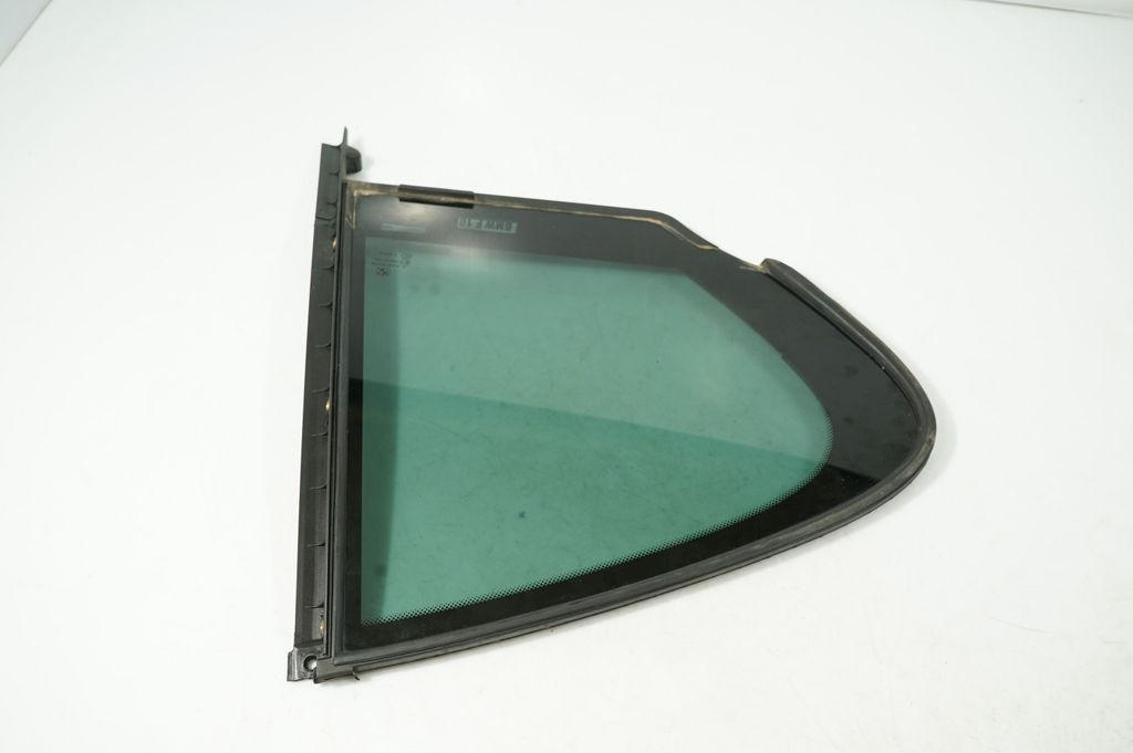 Rear vent window glass (3)