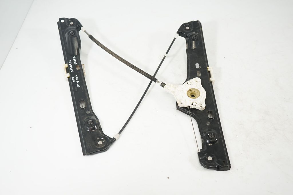Front door window regulator with motor (2)