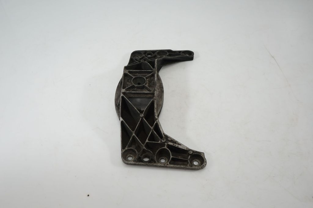 Gearbox mounting bracket (2)