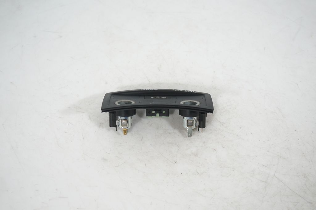 Cigarette lighter trim rear (3)