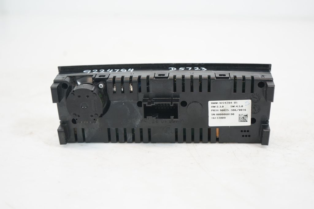 Climate control unit (9)