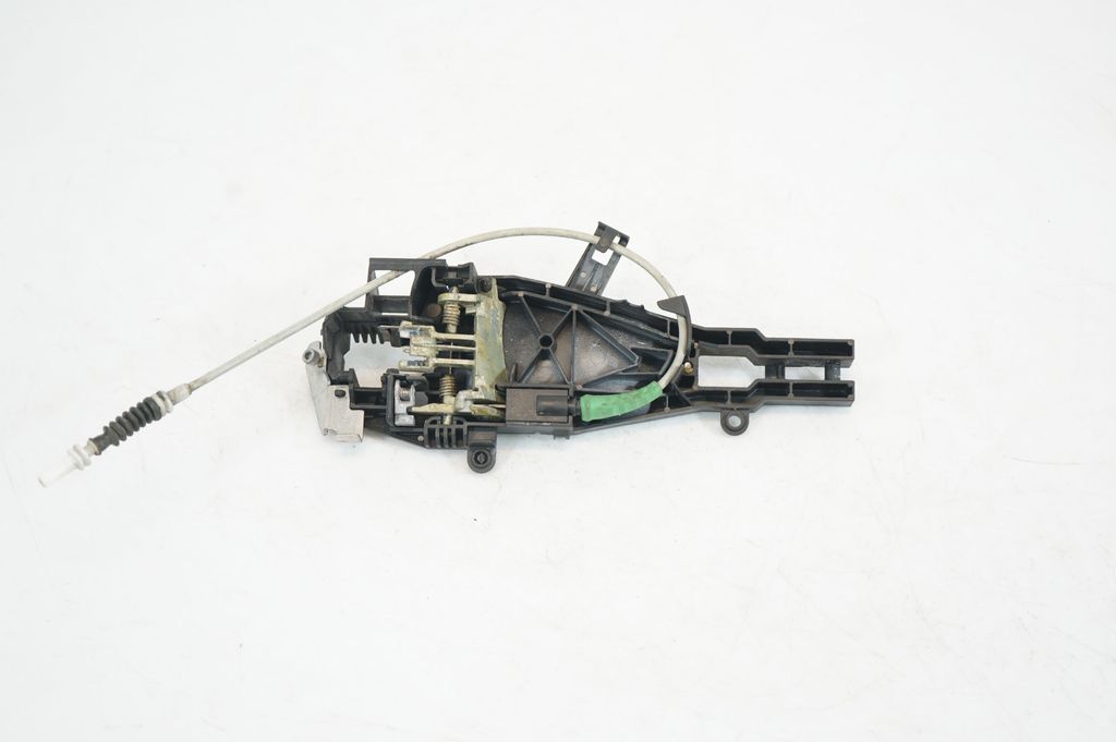 Front door coupe exterior handle/bracket (5)