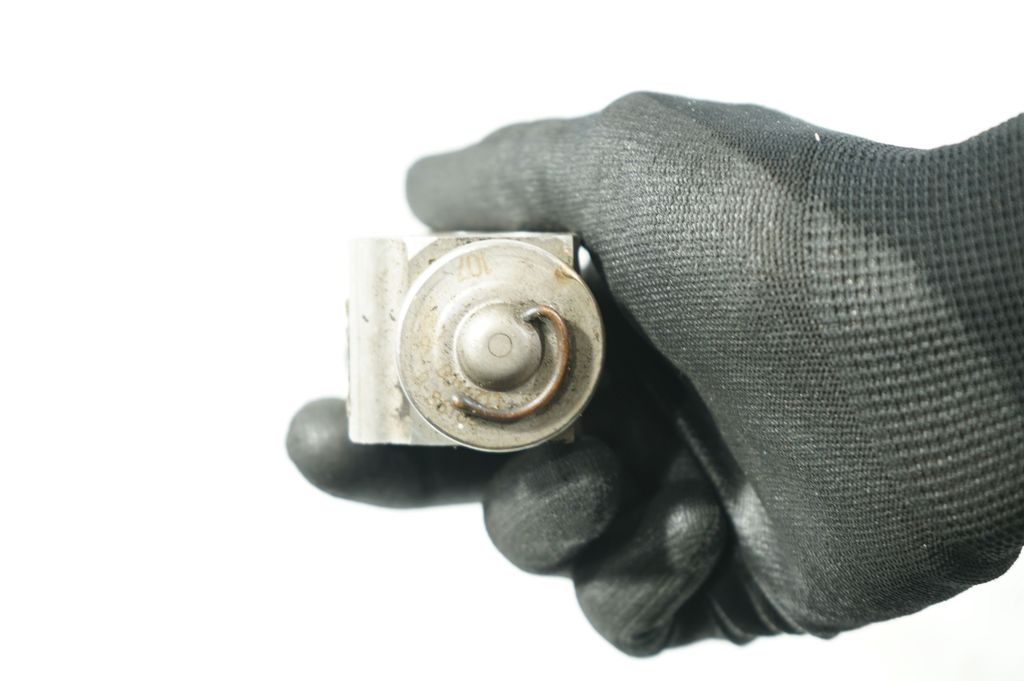 Air conditioning (A/C) expansion valve (6)