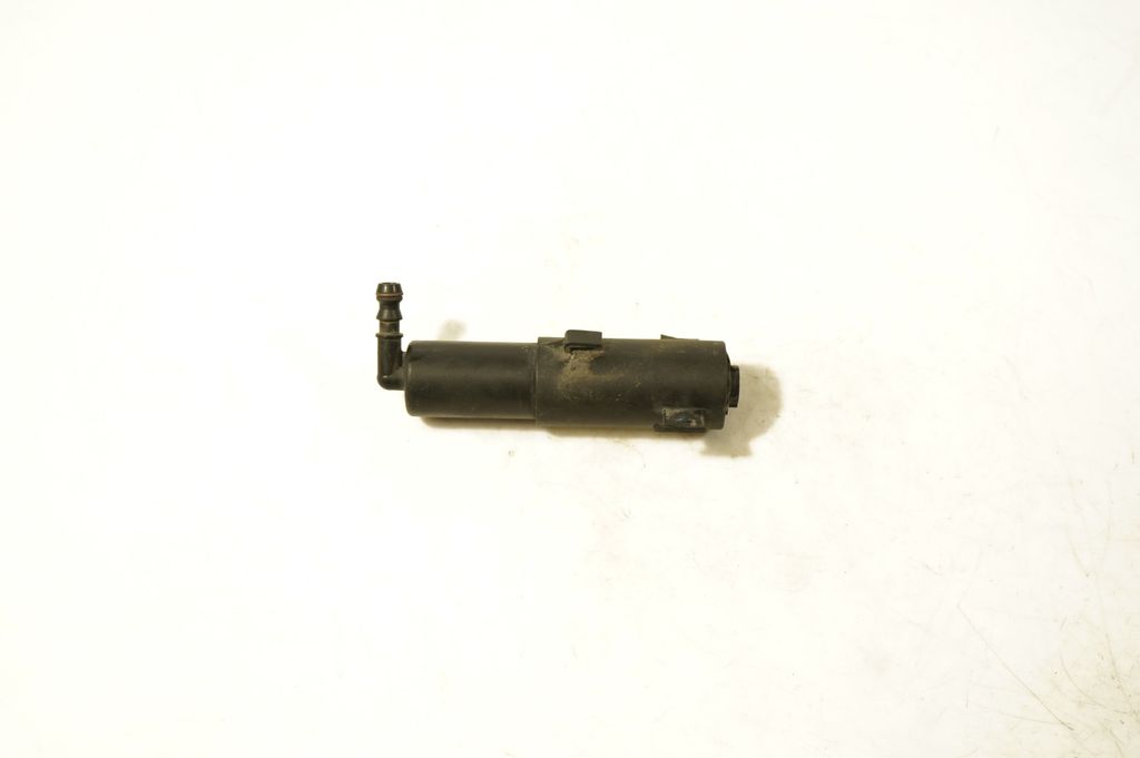 Headlight washer spray nozzle (4)