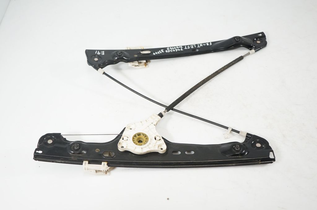 Front door window regulator with motor (3)