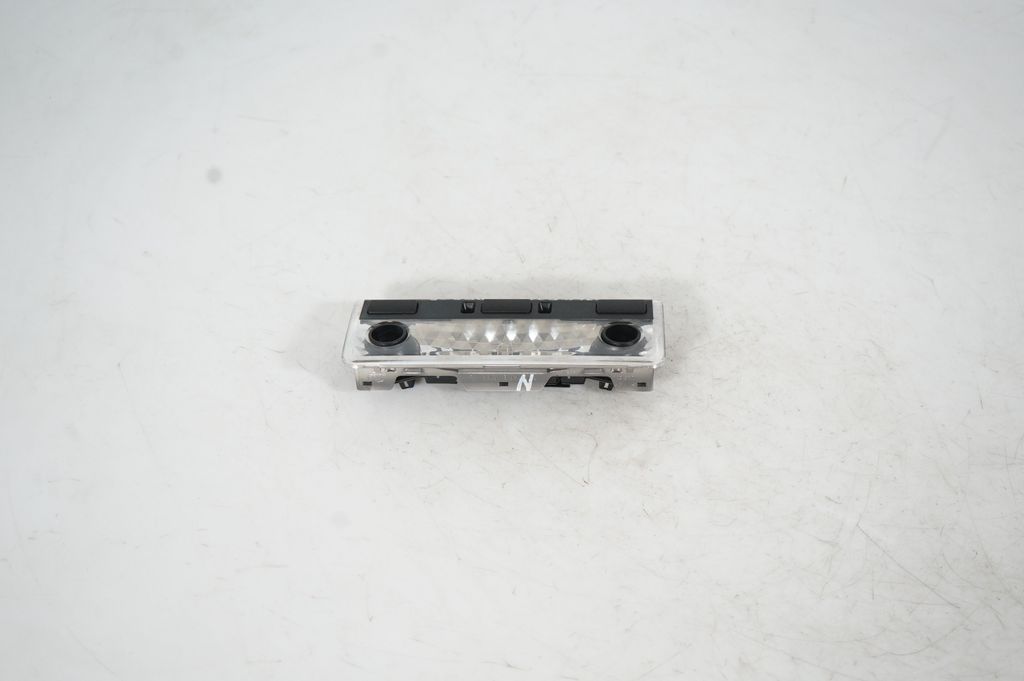 Front seat light (3)