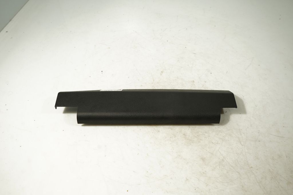 Seat trim (8)