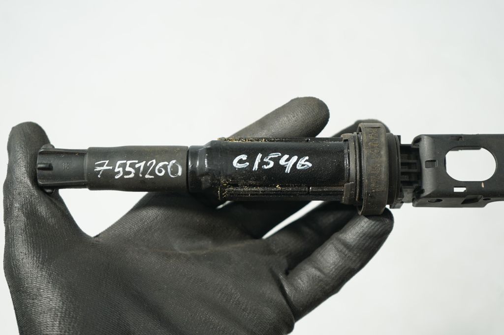 High voltage ignition coil (7)