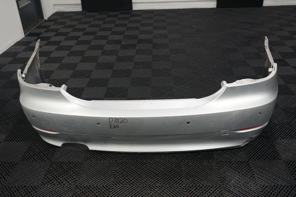 Rear bumper (3)
