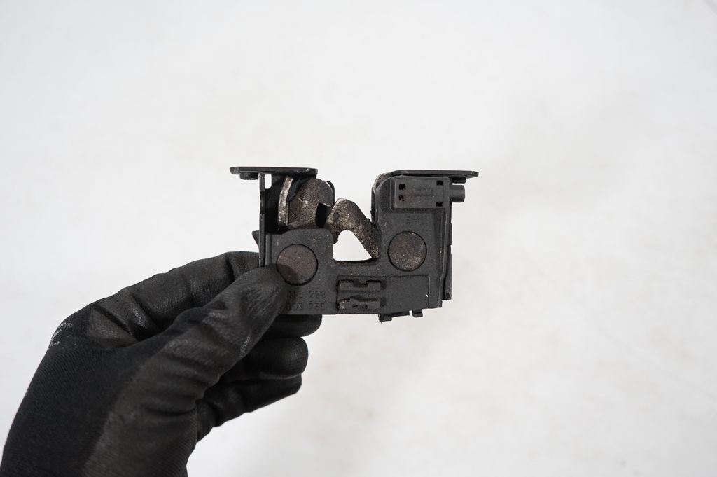 Engine bonnet/hood lock/catch (6)