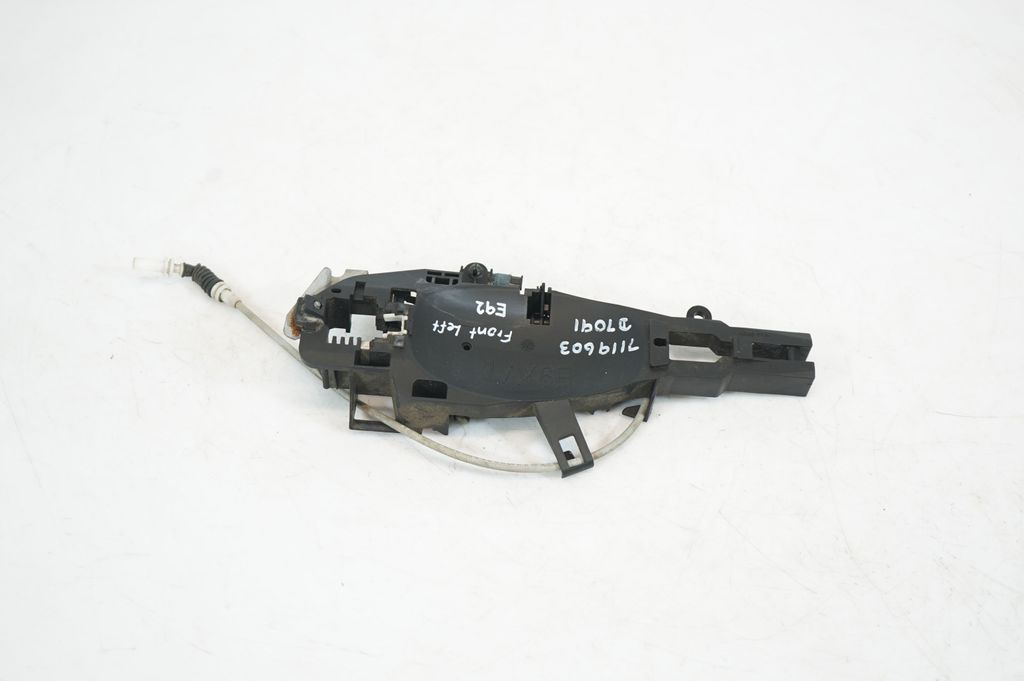 Front door coupe exterior handle/bracket (3)