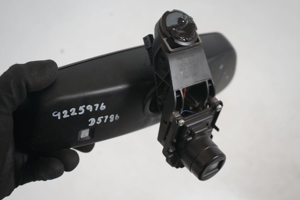 Rear view mirror (interior) (8)