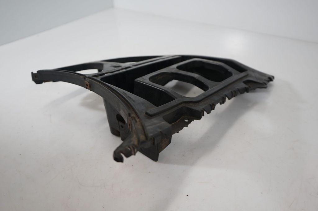 Rear bumper mounting bracket (6)