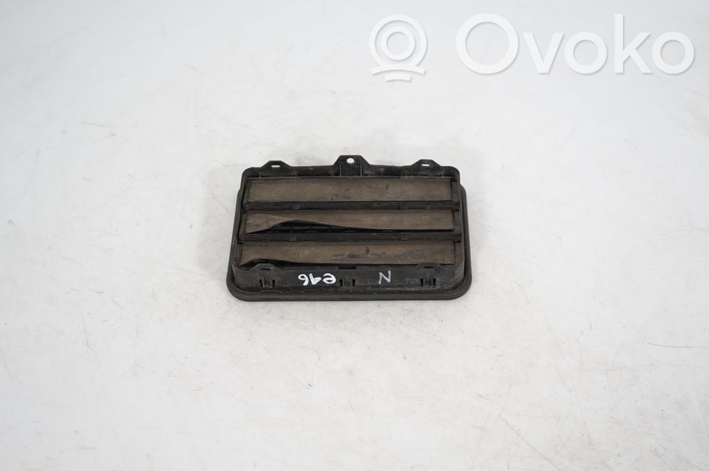 Quarter panel pressure vent (4)