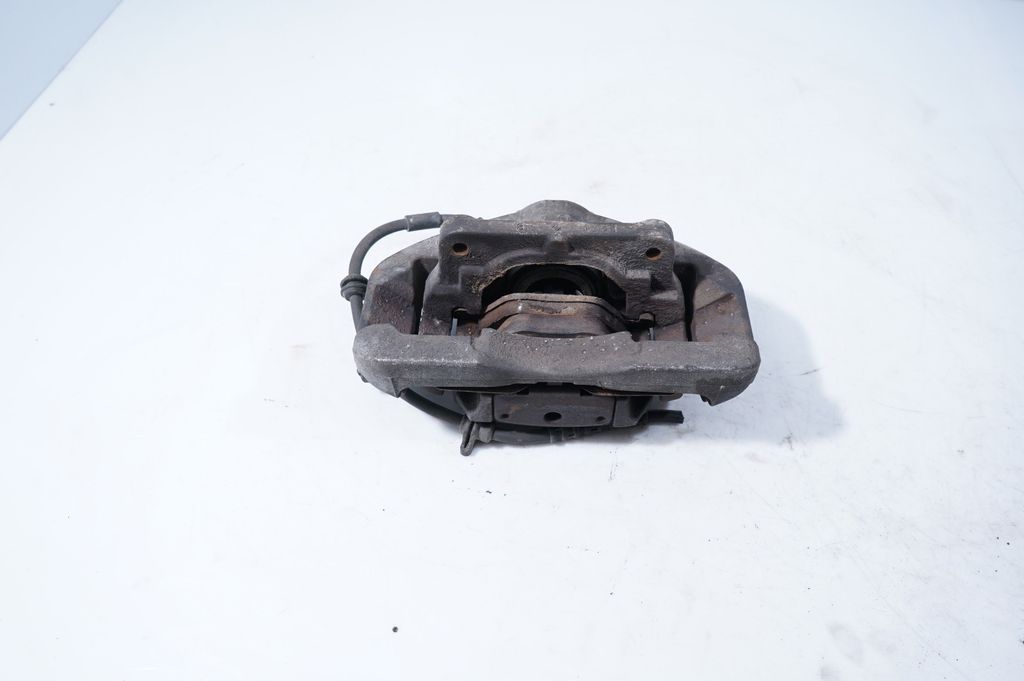 Front brake caliper (6)