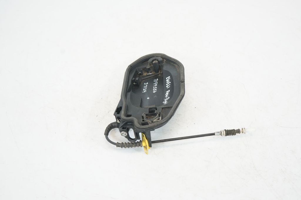 Front door exterior handle (2)