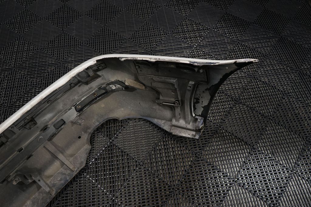 Rear bumper (10)