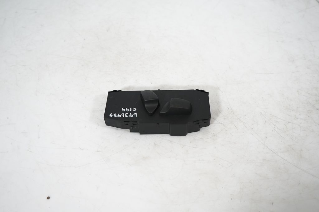 Seat control switch (3)