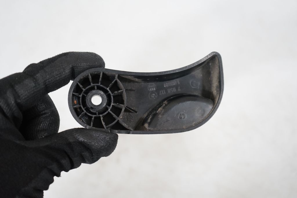 Engine bonnet (hood) release handle (6)