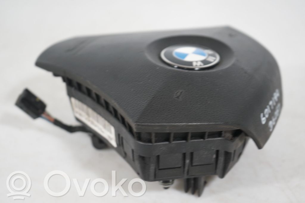 Steering wheel airbag (8)