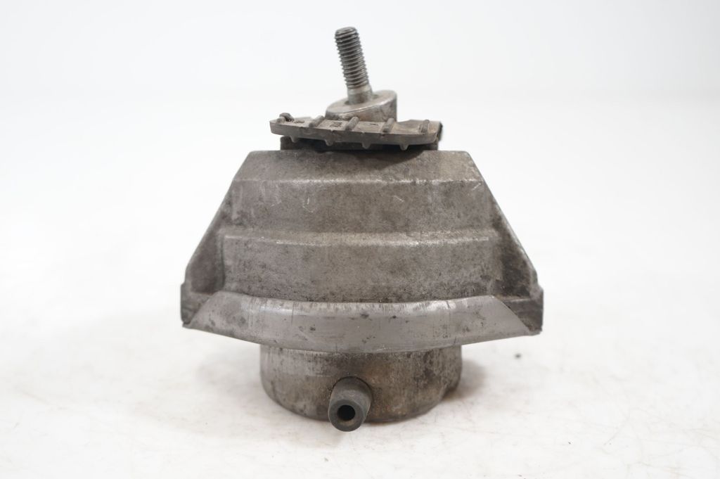 Engine mount bracket (5)