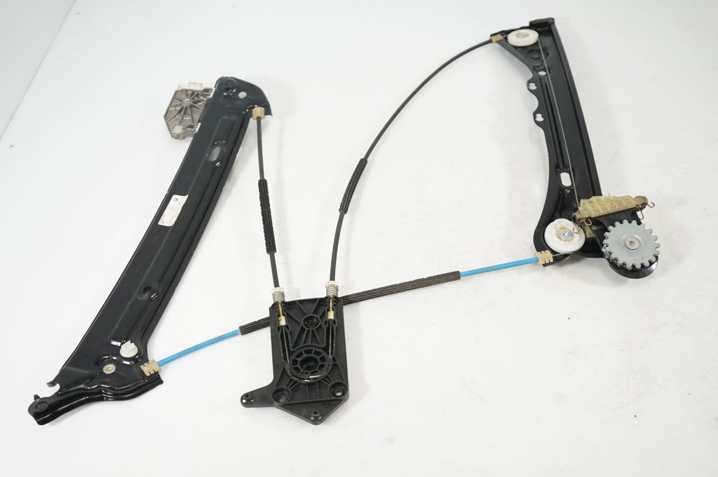 Front door window regulator with motor (5)