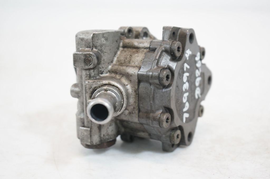 Power steering pump (8)