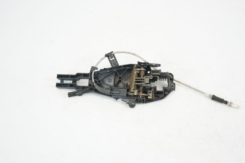 Front door exterior handle/bracket (5)