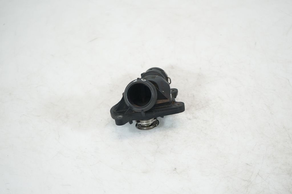 Thermostat/thermostat housing (4)
