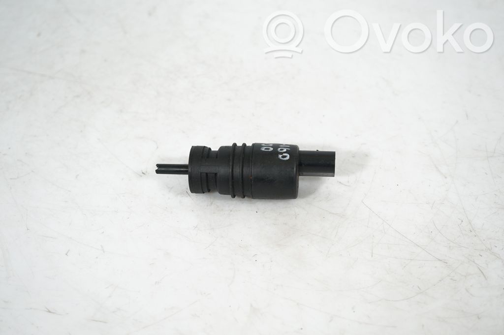 Windscreen/windshield washer pump (3)