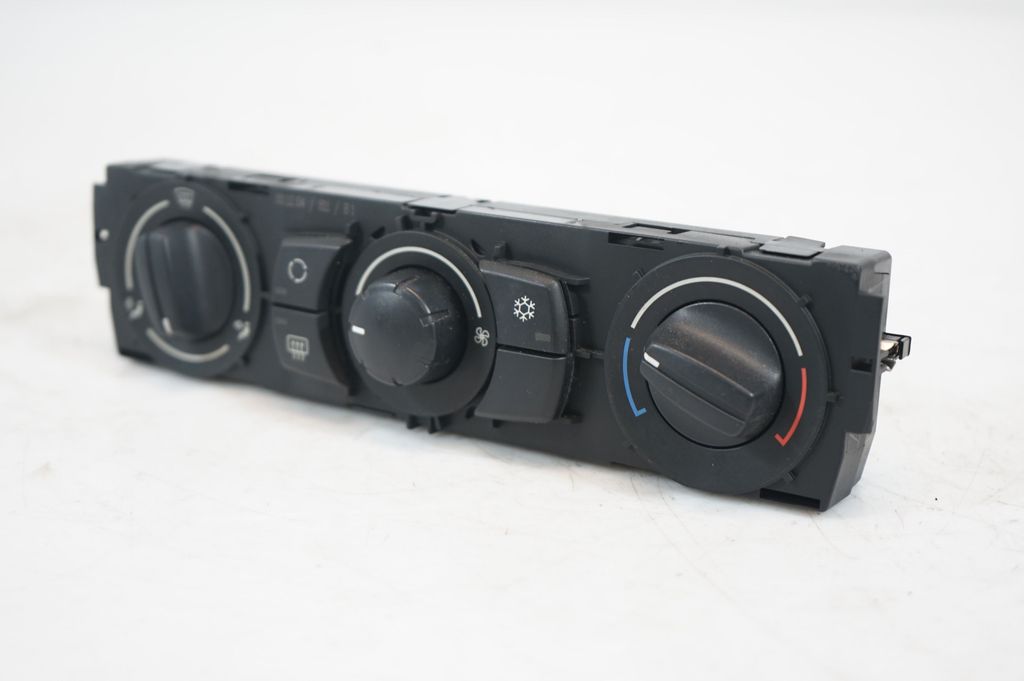 Climate control unit (5)