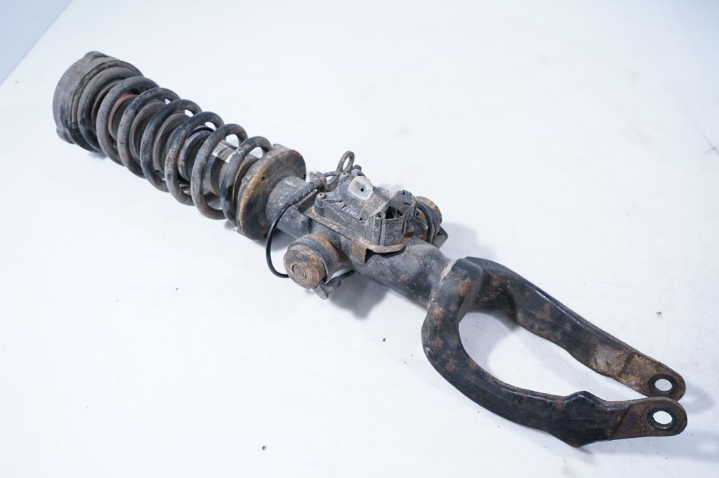 Front shock absorber with coil spring (5)