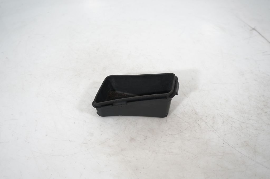 Gear shifter surround trim plastic (2)