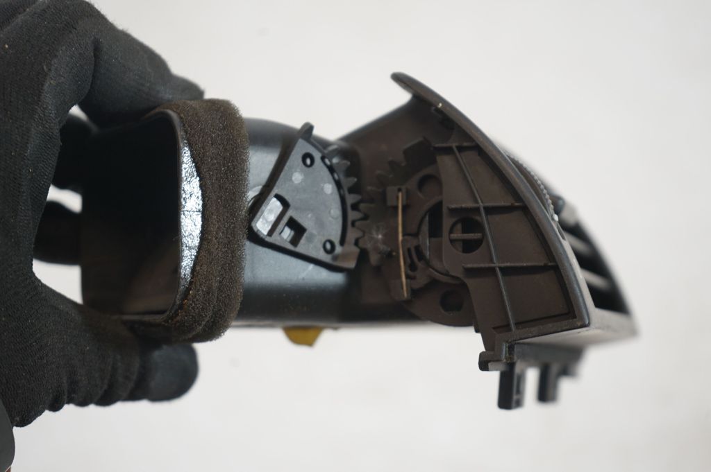 Dashboard side air vent grill/cover trim (6)