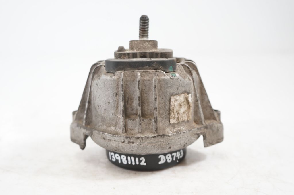 Engine mount bracket (5)