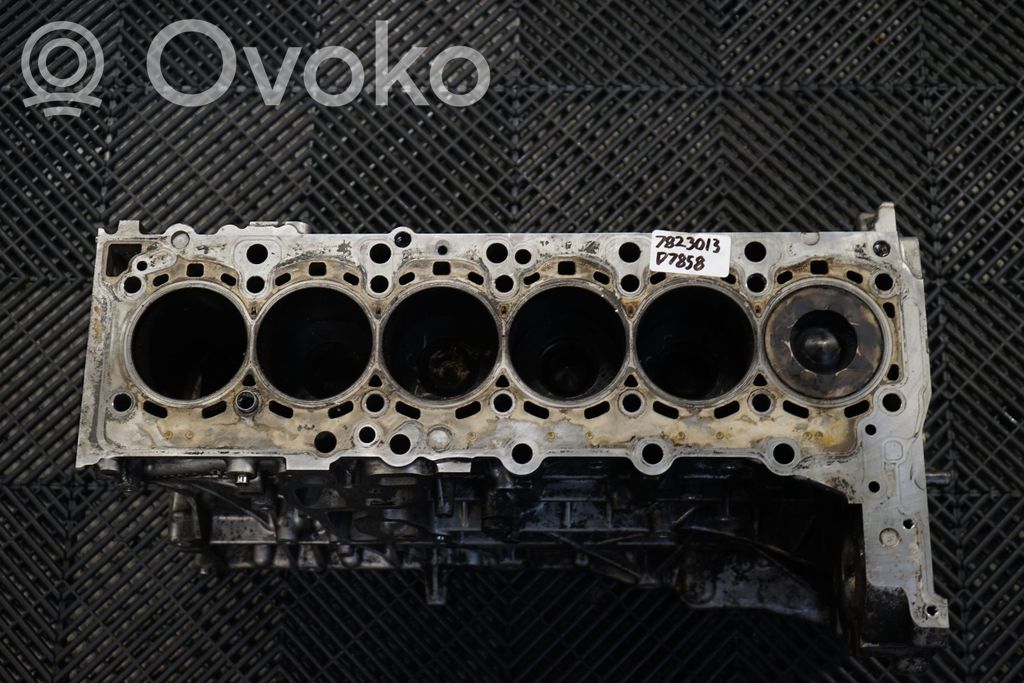 Engine block (7)