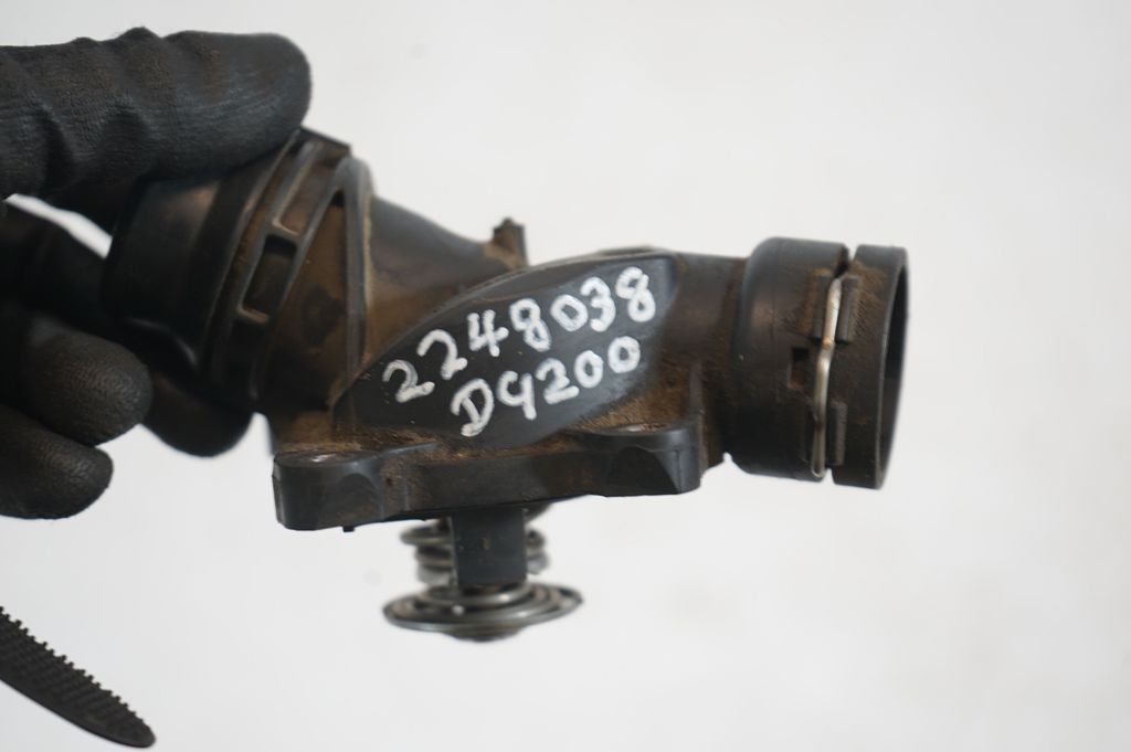 Thermostat/thermostat housing (9)