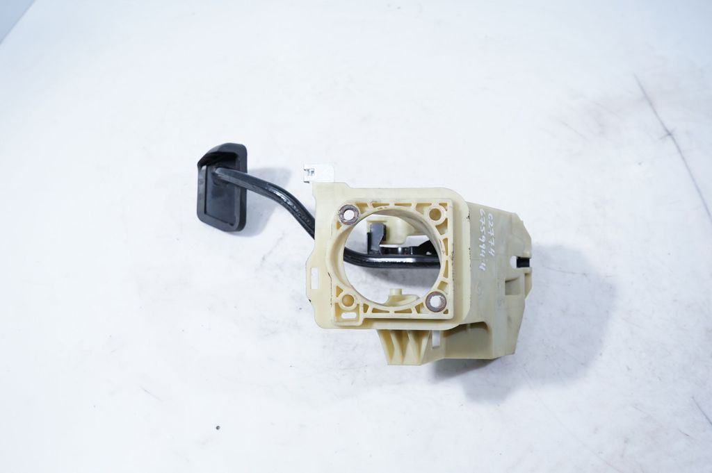 Brake pedal (6)