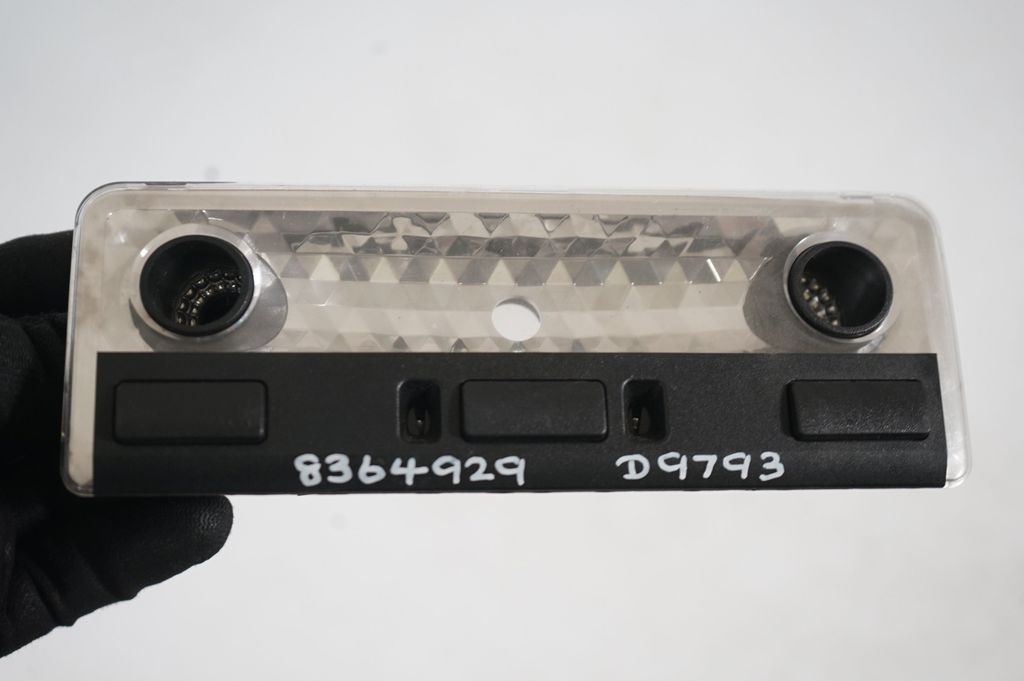 Front seat light (7)