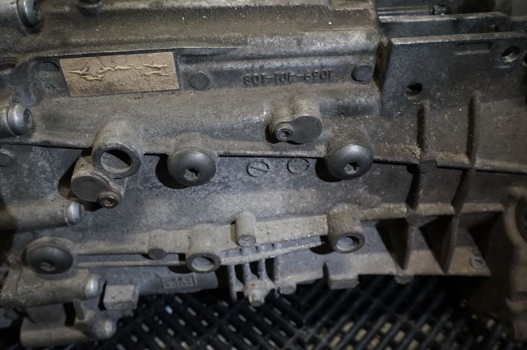 Manual 6 speed gearbox (8)
