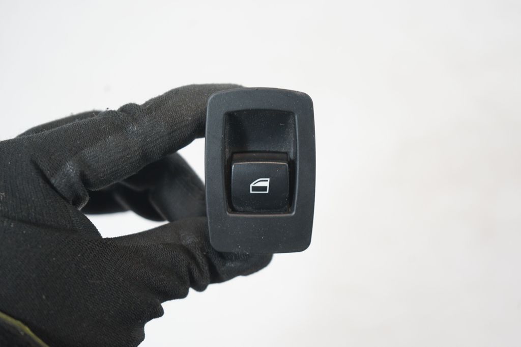 Electric window control switch (6)