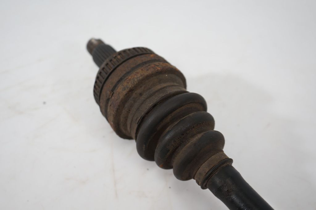 Rear driveshaft (7)
