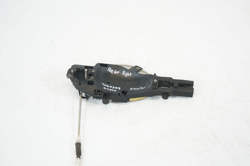 Rear door exterior handle/bracket