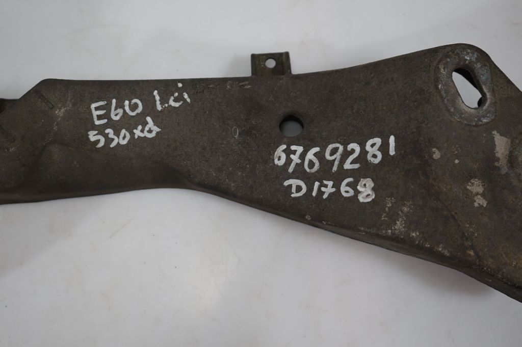 Gearbox mounting bracket (7)