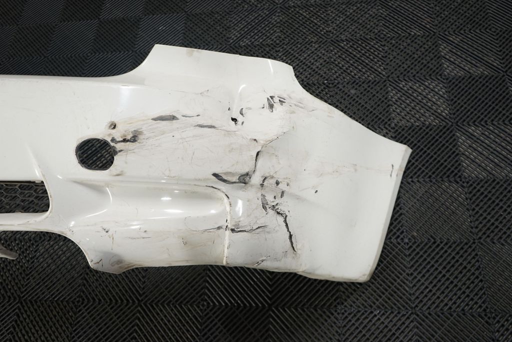 Rear bumper (4)