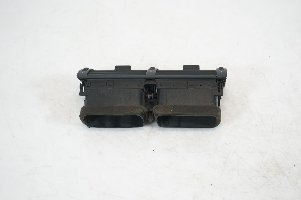 Dash center air vent grill (3)